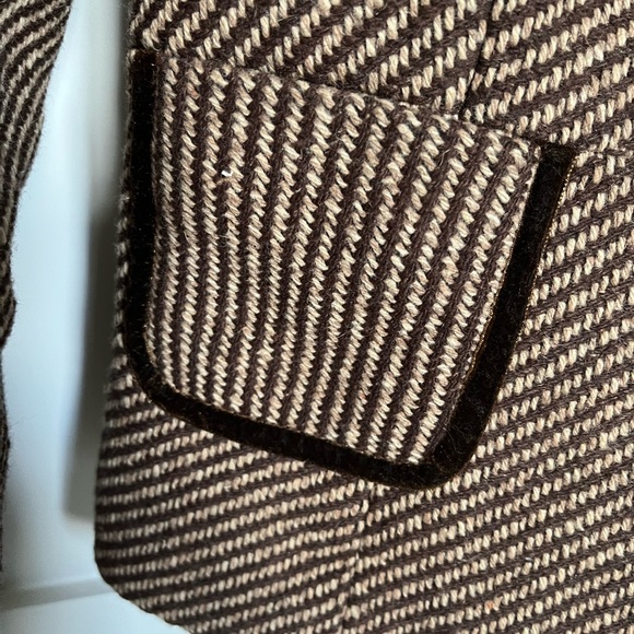 ZARA blazer with cute inner lining floral print! - Picture 4 of 7